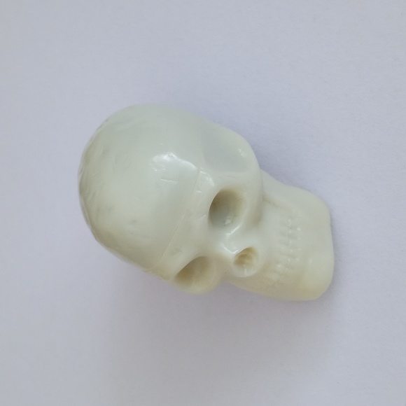 Skull Glow in The Dark Maracka Hand Shaker Music Maker - Picture 8 of 17
